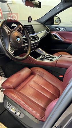 بی ئێم دەبڵیو X6